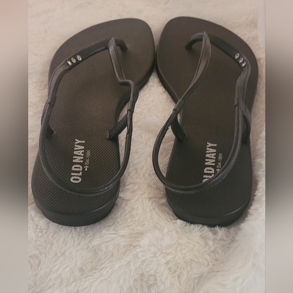 Old Navy Women's Black Sandals - Picture 3 of 5